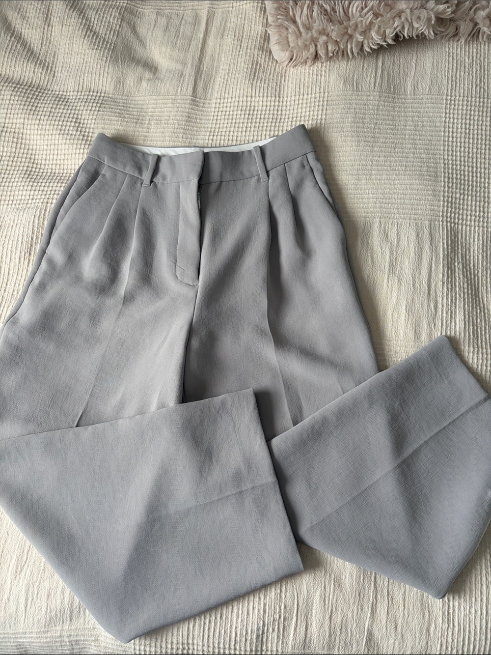Aritzia Effortless Pant Crop